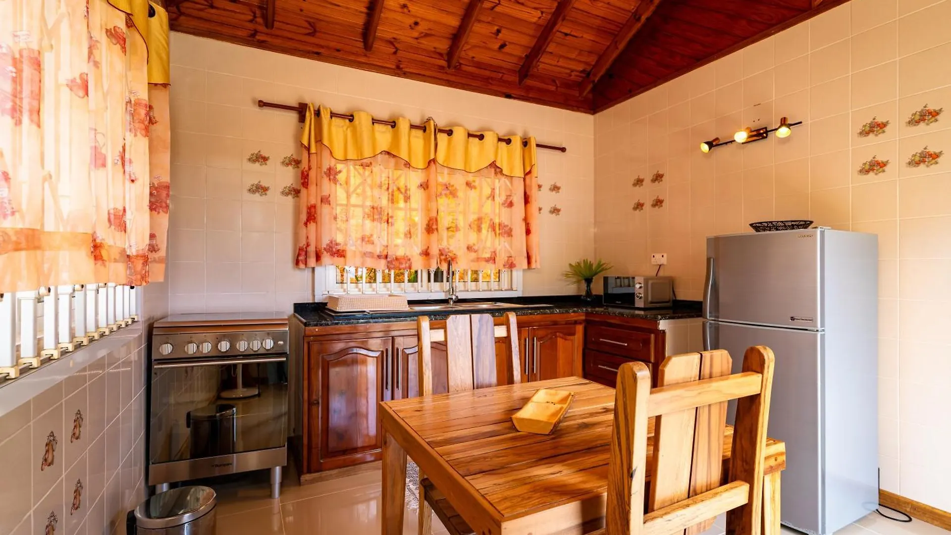Feriehus Au Cap Self Catering Villa Anse aux Pins Seychellerne